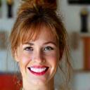 Portrait de Sophie Lefevre, blogueuse culinaire dynamique.